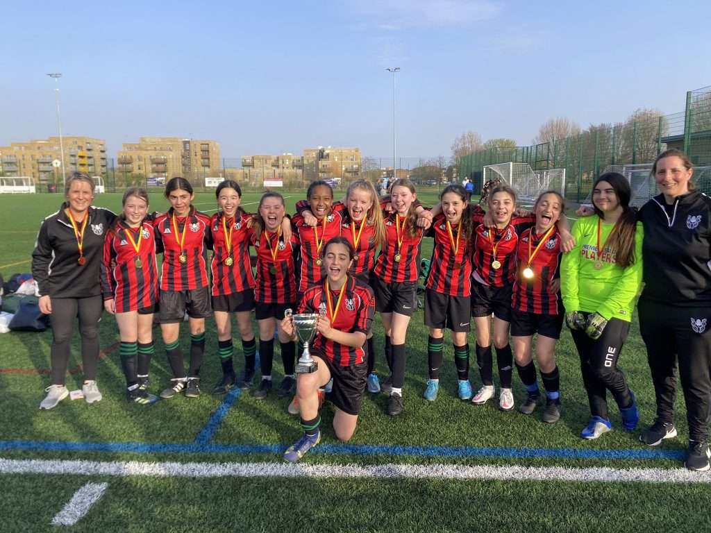 Highlands U13 Girls - Middlesex Schools' FA Jan Harding Trophy Winners 2021-22